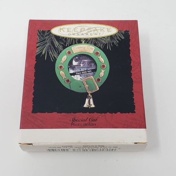 1993 Hallmark Special Cat Brass Handcrafted Keepsake Holiday Christmas Ornament. - Picture 1 of 5